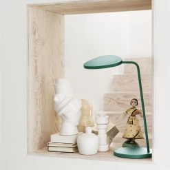 Leaf Table Lamp By Muuto -Lighting Store Leaf Plus Bulky Closely Seperated Focus 150