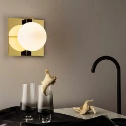 Plane Surface Light By Tom Dixon -Lighting Store PlaneSurfaceLampLifestyle2